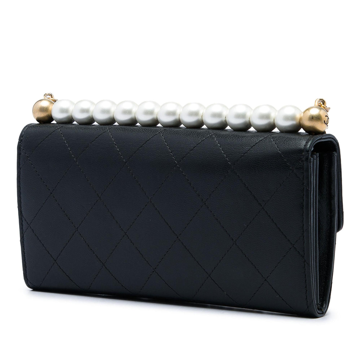 Chanel Quilted Goatskin Chic Pearls Clutch with Chain - Black