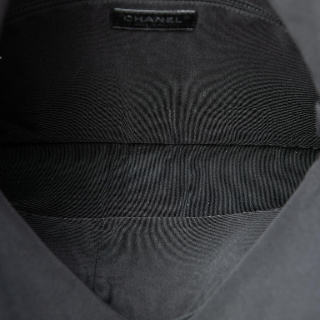 Chanel Quilted Lambskin Grip Clutch - Black