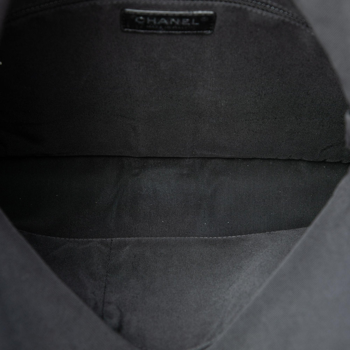 Chanel Quilted Lambskin Grip Clutch - Black