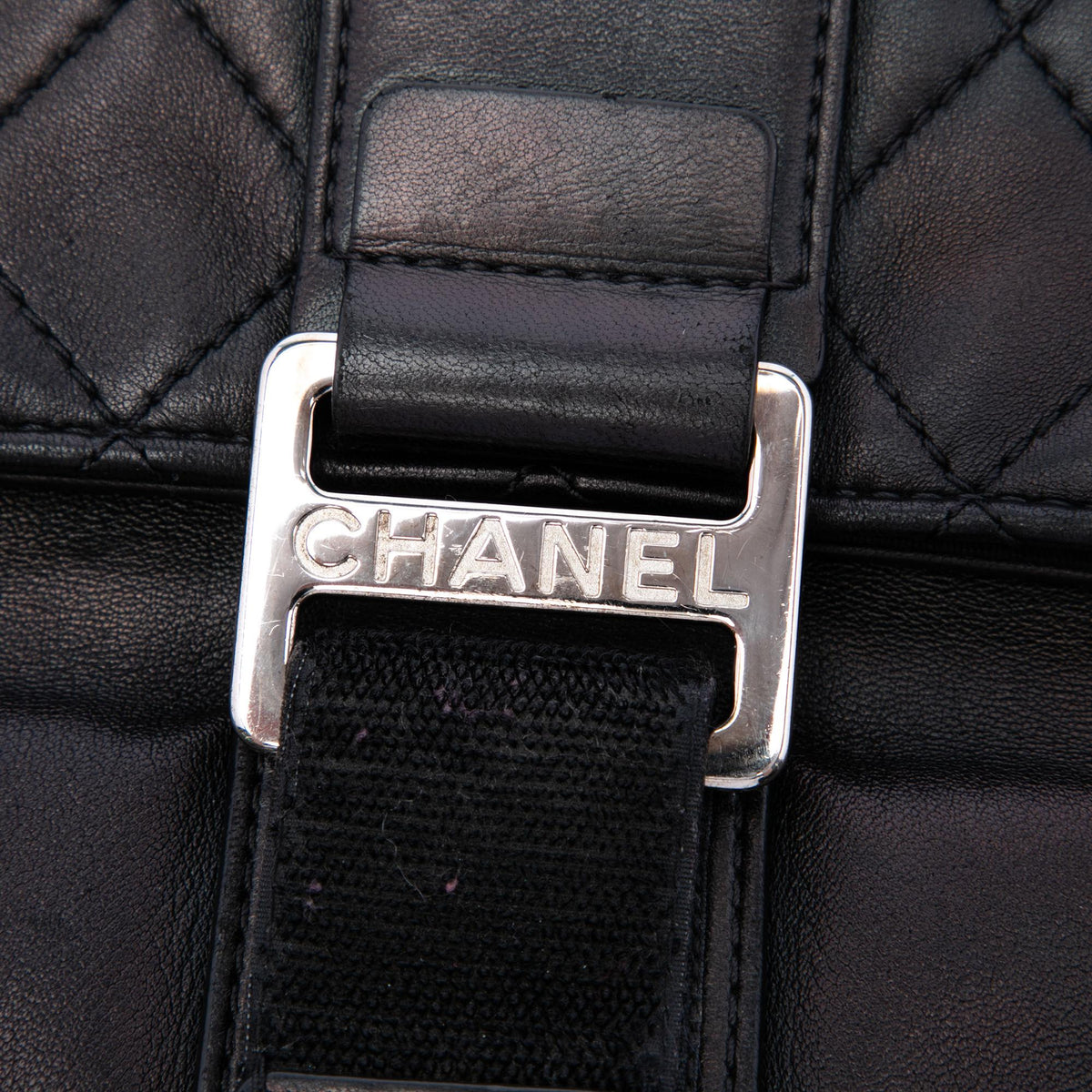 Chanel Quilted Lambskin Grip Clutch - Black