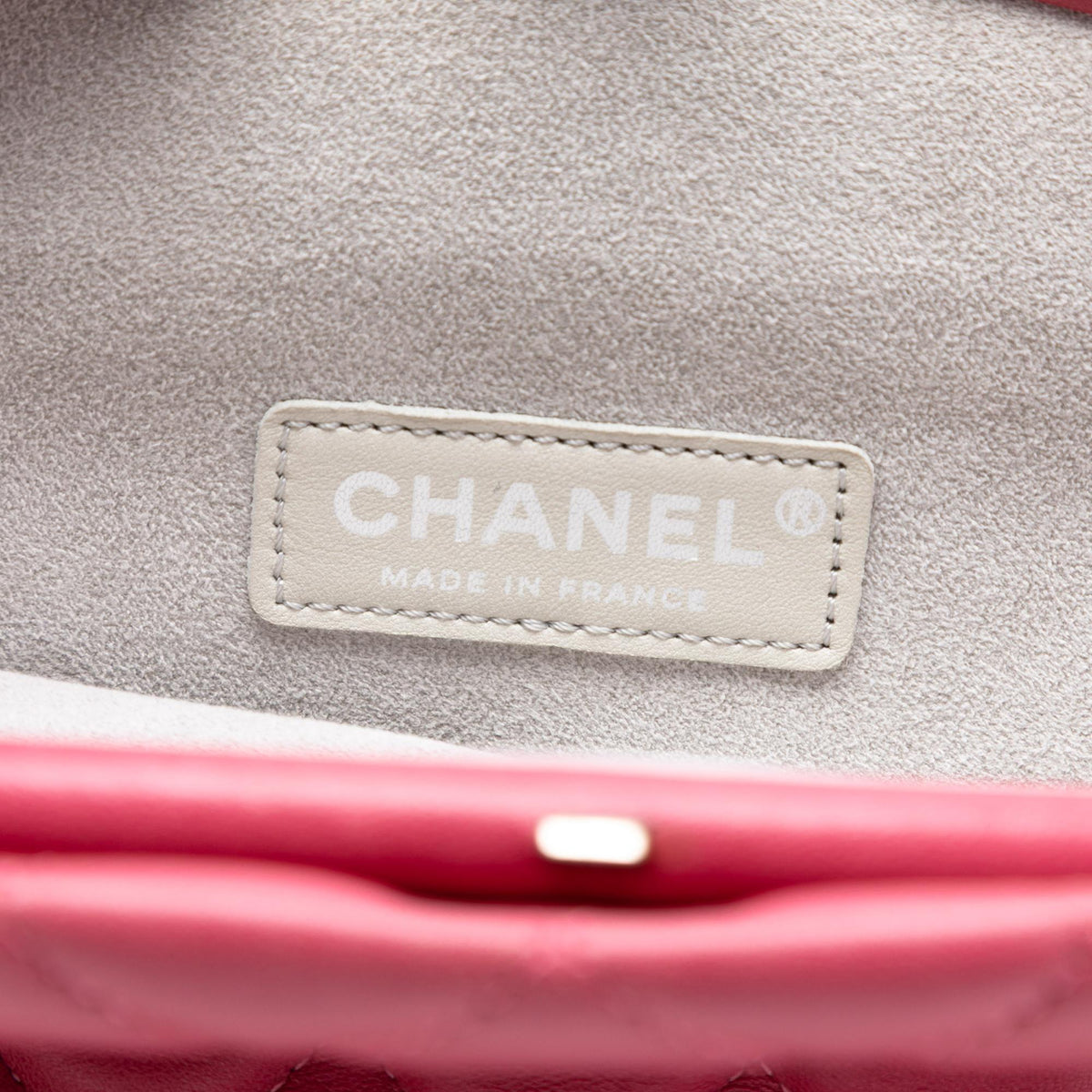 Chanel Quilted Lambskin Kiss Lock Clutch - Pink