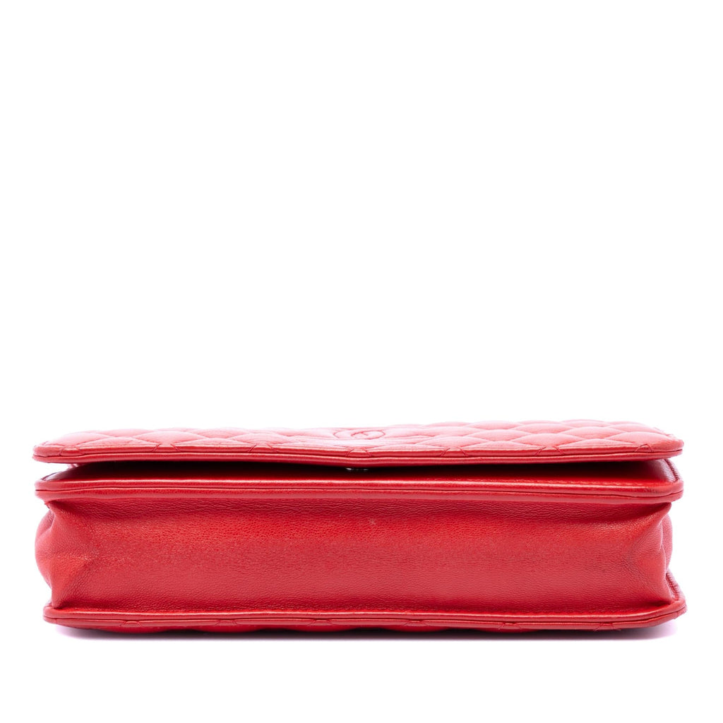Chanel Stitched CC Quilted Lambskin Wallet on Chain - Red