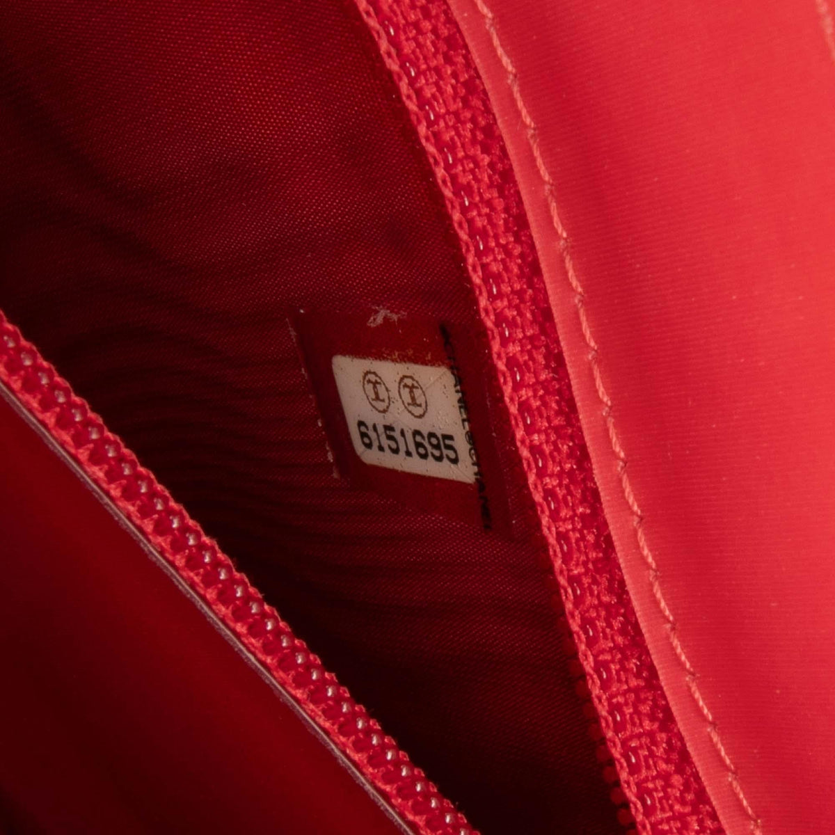 Chanel Vinyl Hologram CC Shoulder Bag - Red