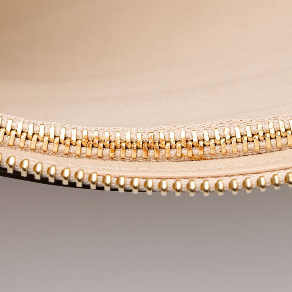 Chloe Grained Calfskin Joe Clutch - Beige/Pink