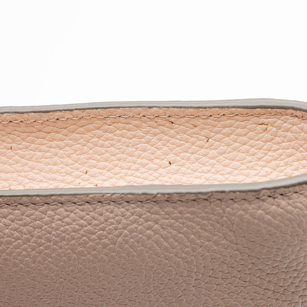 Chloe Grained Calfskin Joe Clutch - Beige/Pink
