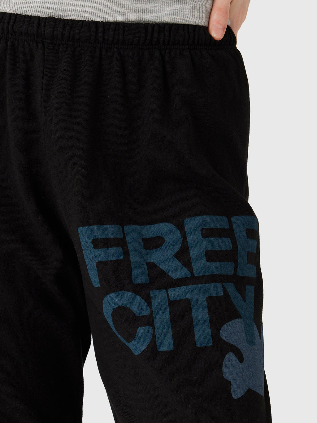 FREE CITY Women's Large Logo Sweatpant