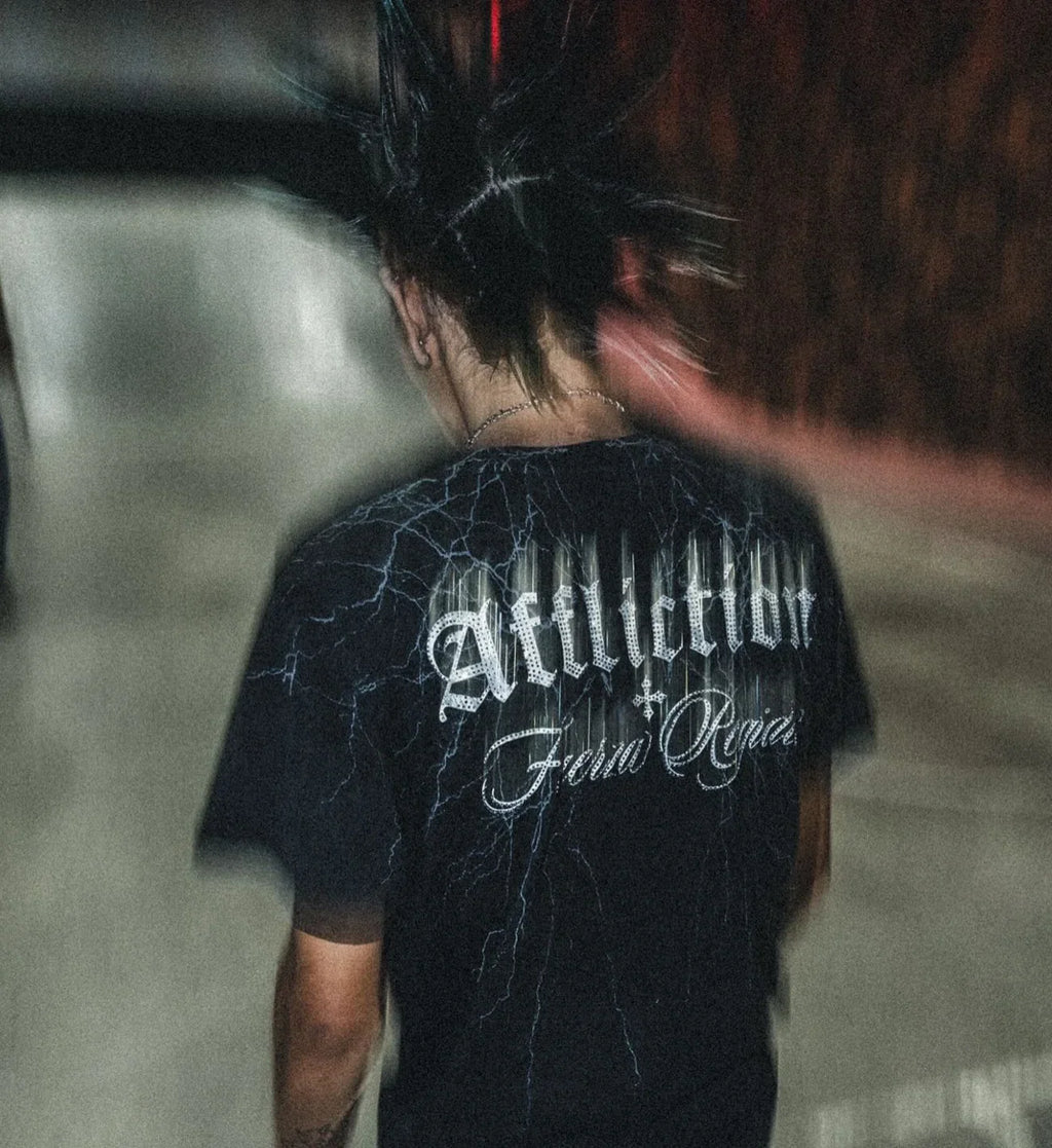 AFFLICTION FUERZA REGIDA OYE 'COLOR SPRAY'