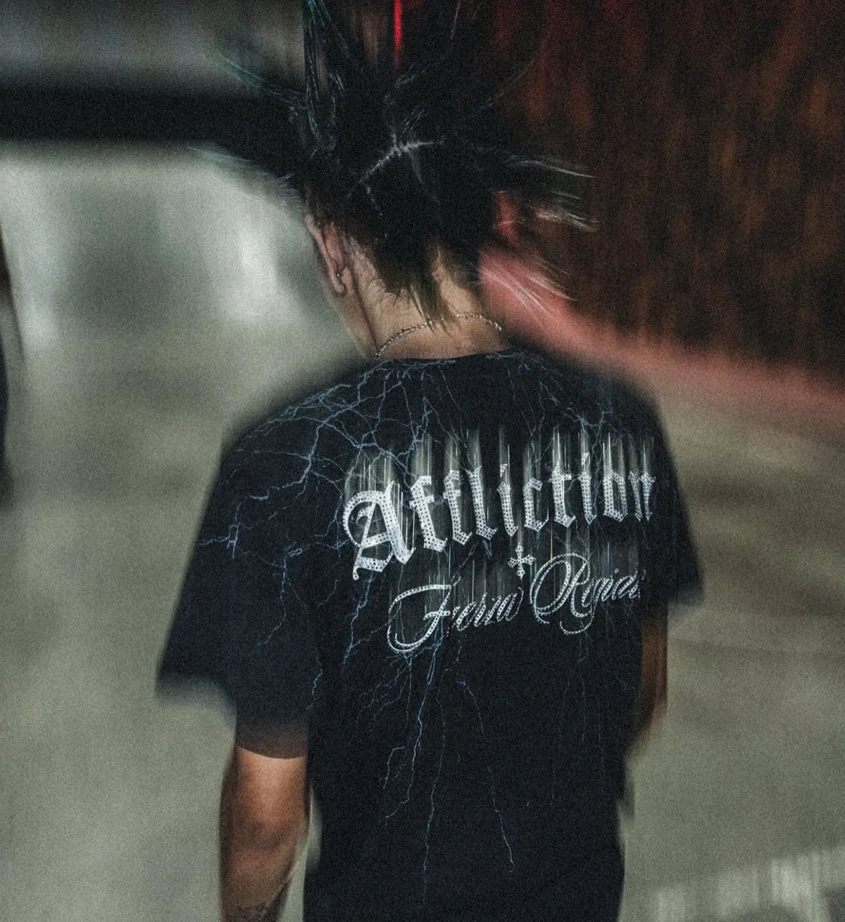 AFFLICTION FUERZA REGIDA OYE 'COLOR SPRAY'