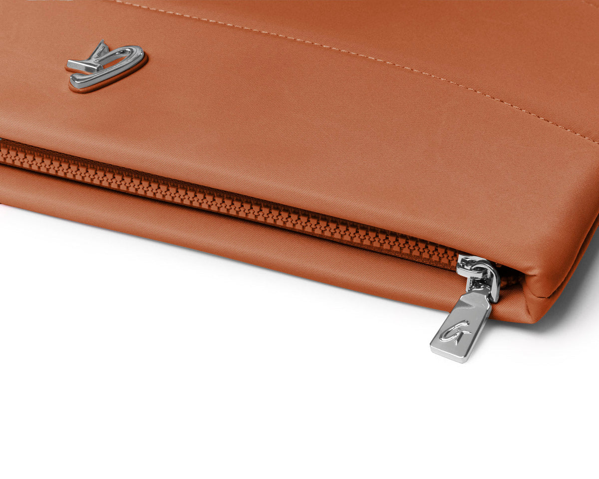 NYLON LAPTOP SLEEVE - BROWN