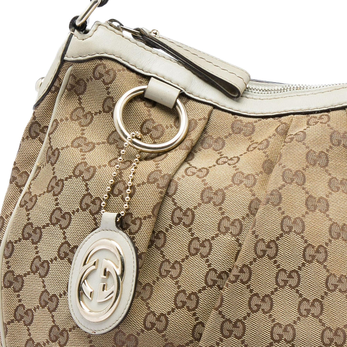 Gucci GG Canvas Sukey Shoulder Bag - Beige/White