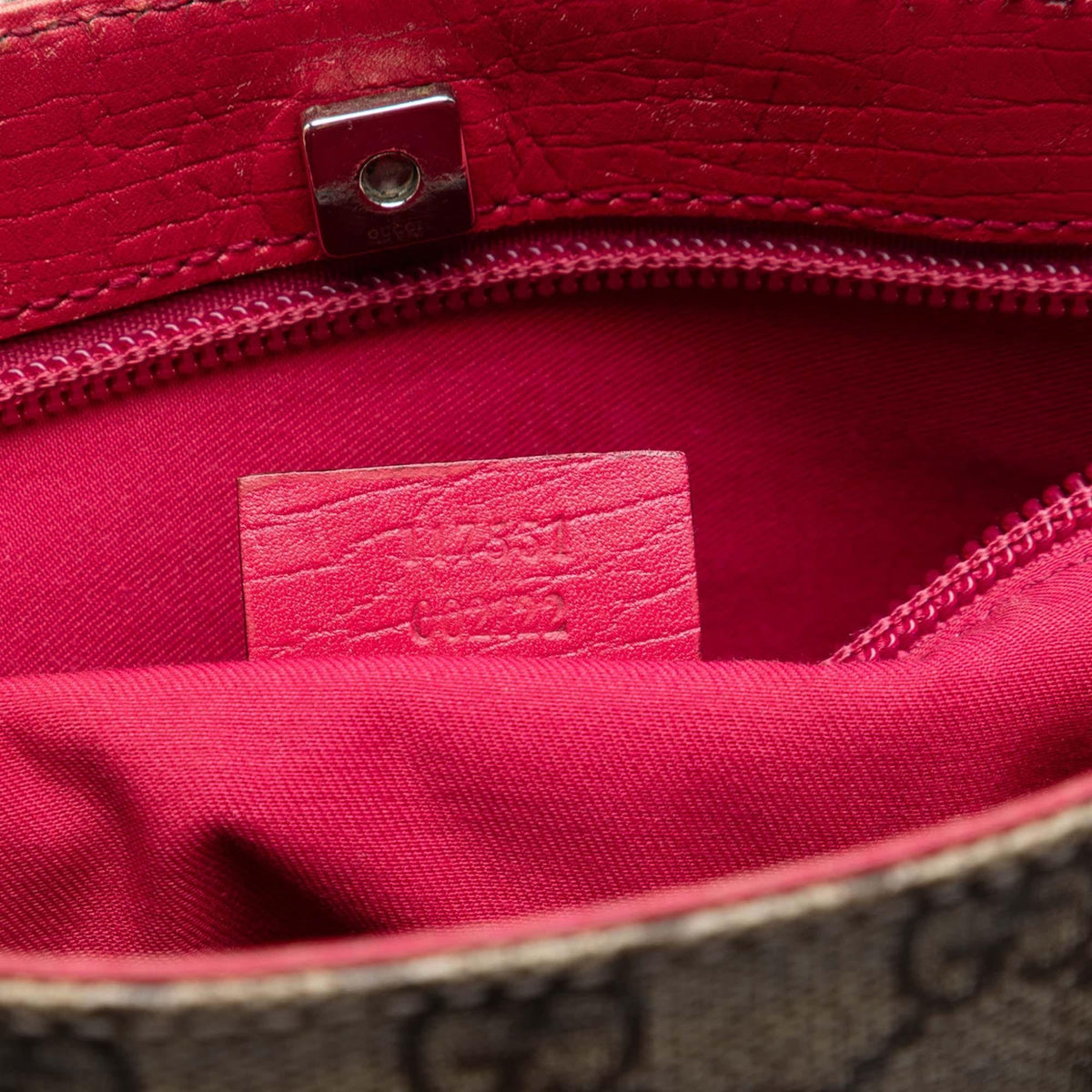 Gucci GG Supreme Tote Bag - Beige