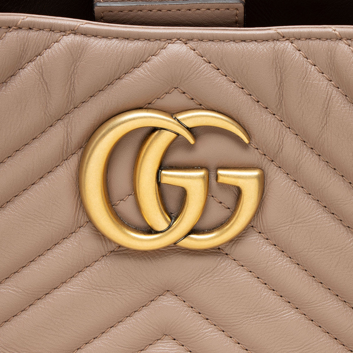 Gucci Matelasse Leather GG Marmont Medium Chain Shoulder Bag - Beige