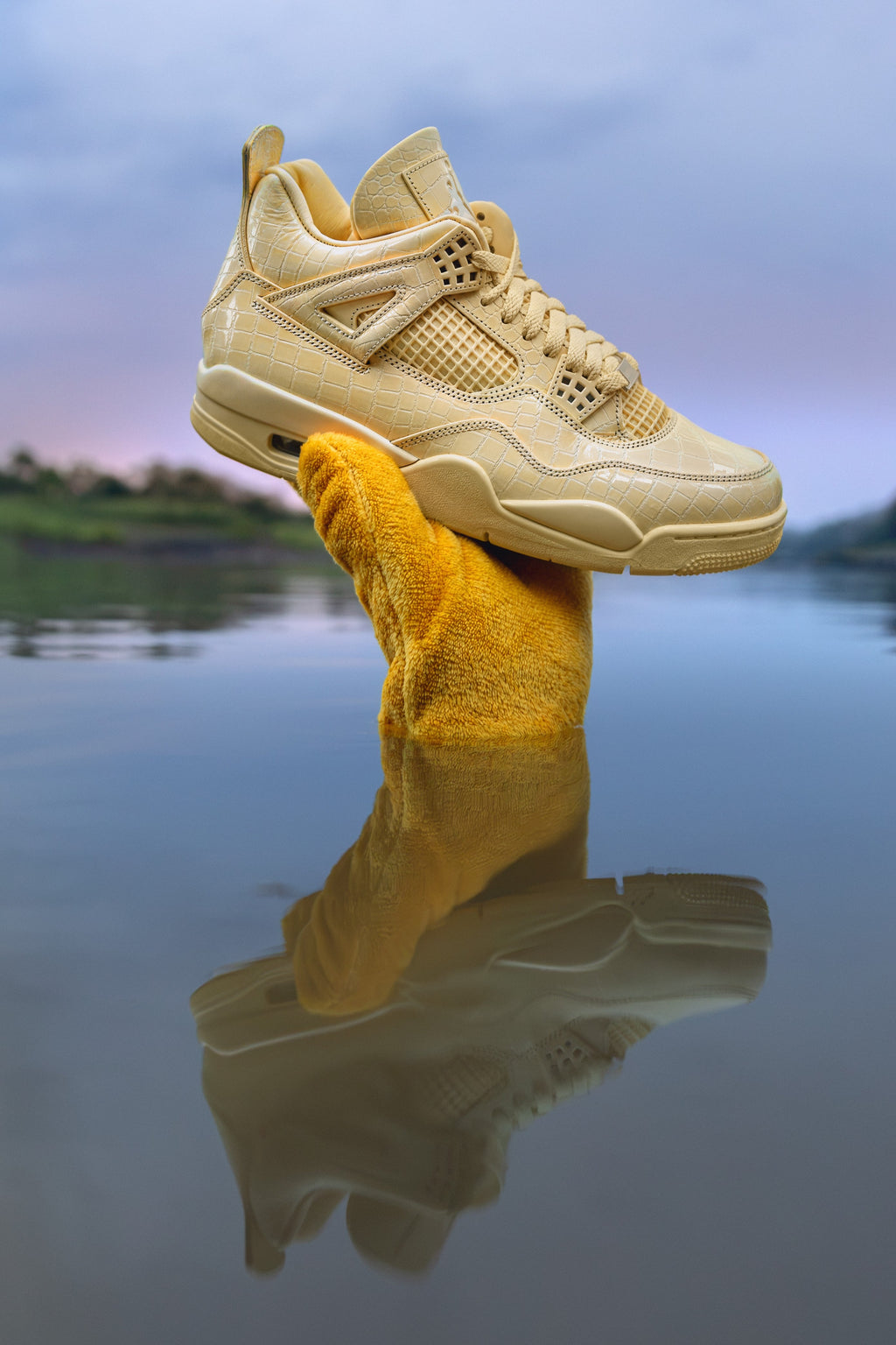 AIR JORDAN 4 RETRO X J BALVIN "AMAZONAS"