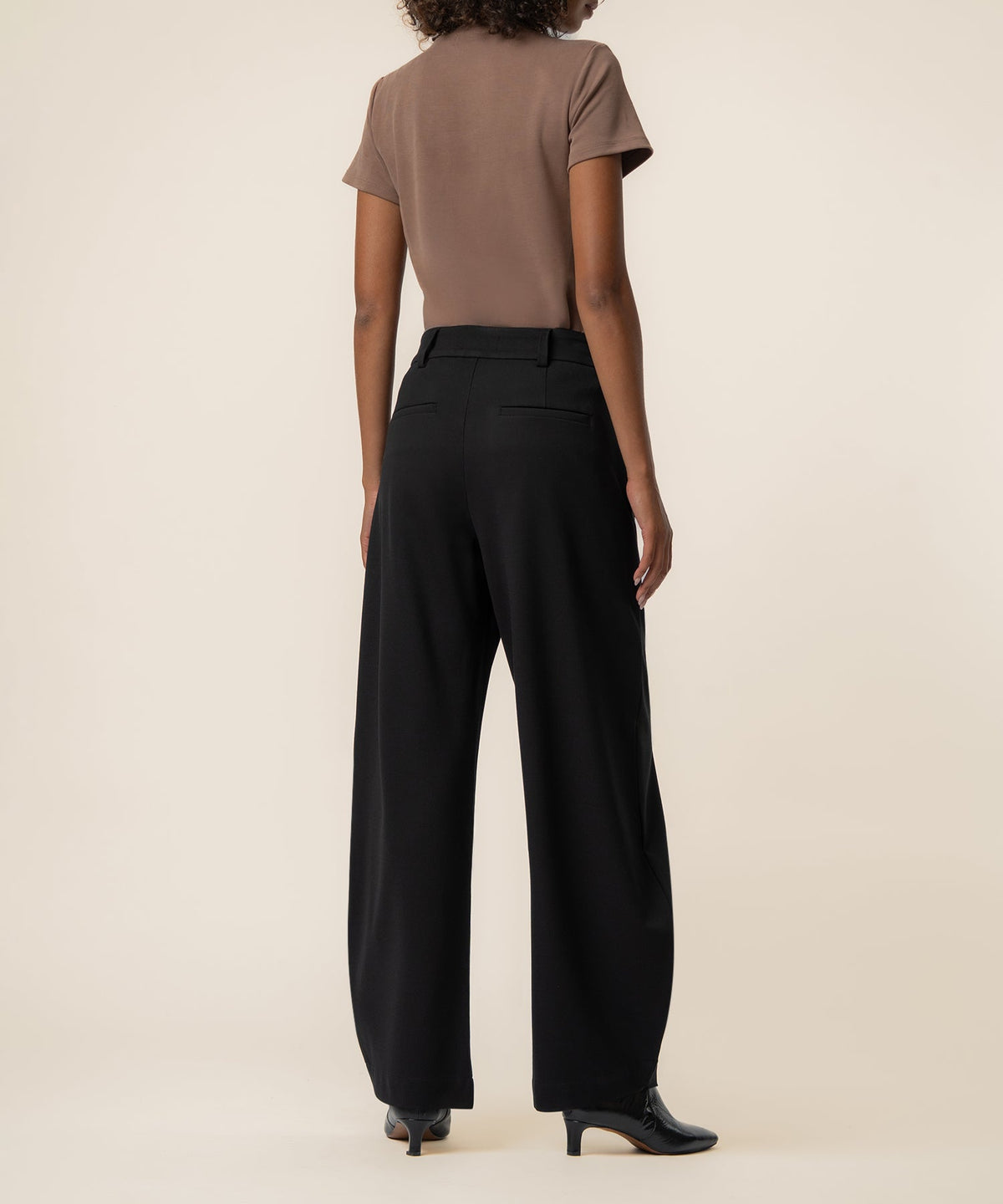 Shaya High Rise Balloon Pant, Exclusive in Black