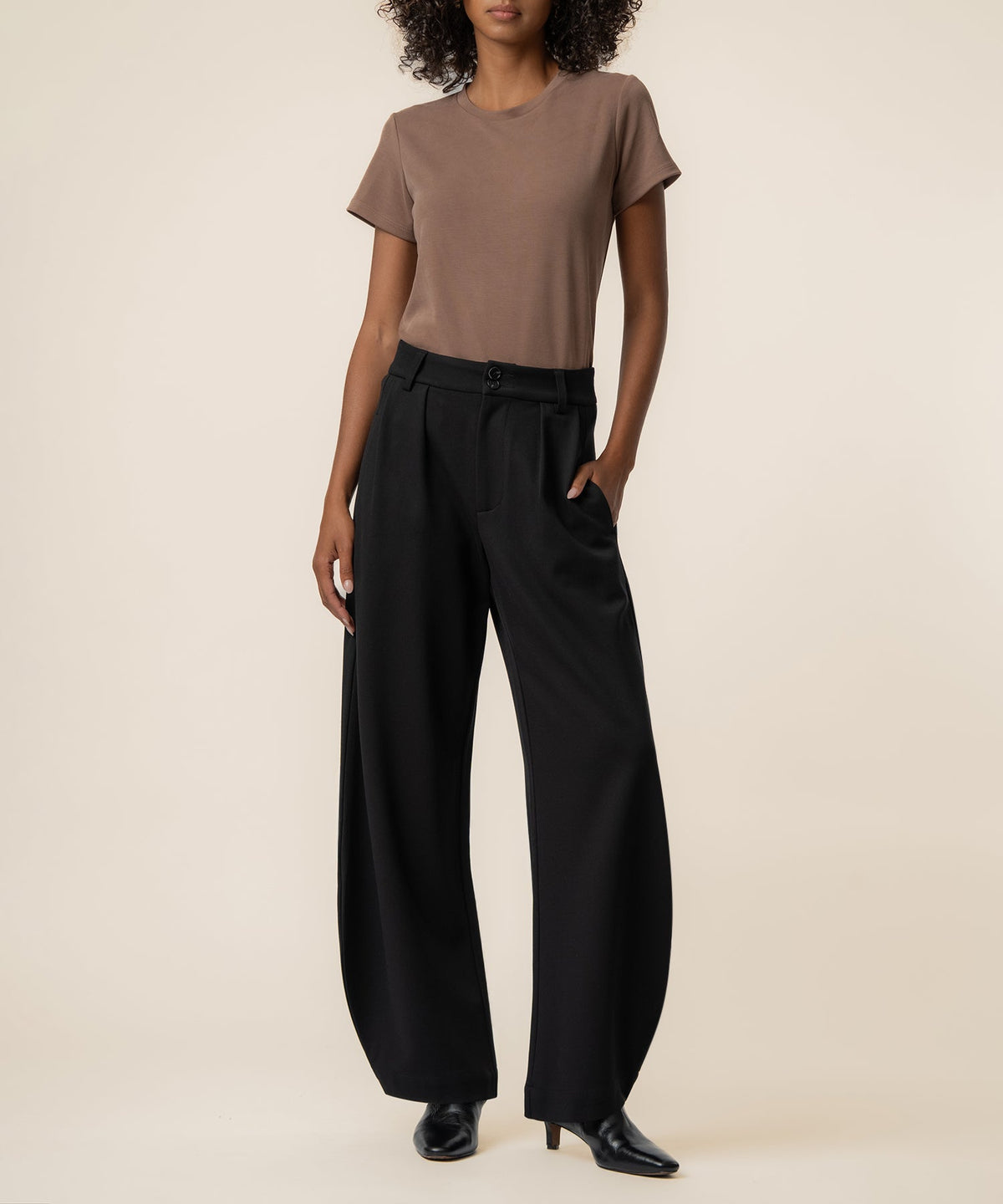 Shaya High Rise Balloon Pant, Exclusive in Black