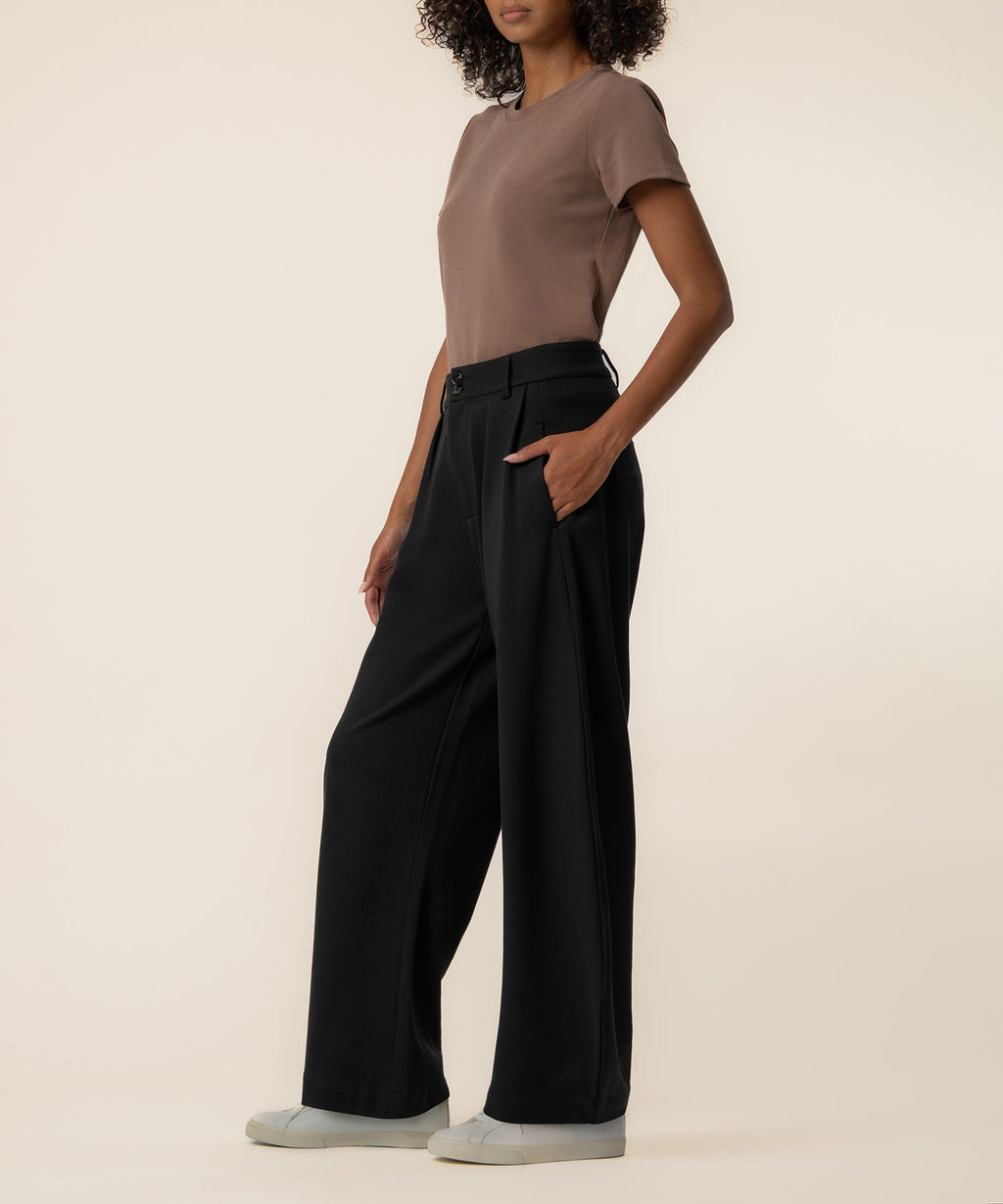Shaya High Rise Balloon Pant, Exclusive in Black
