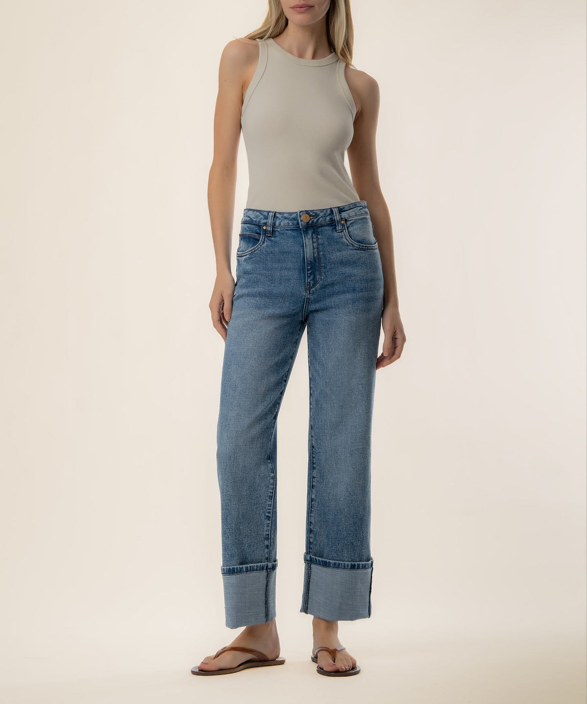 Sienna High Rise Straight Leg in Popular Wash