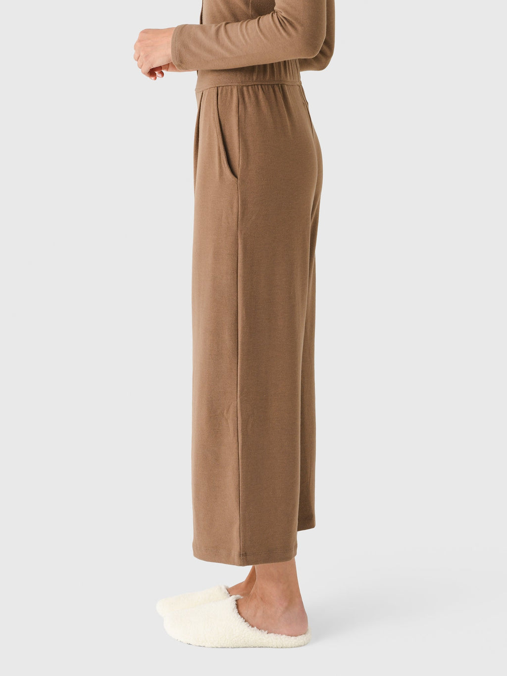 Leset Women's Lauren Crop Pleated Pocket Pant