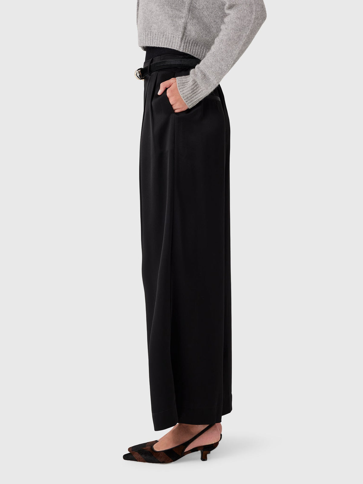 Leset Women's Barb Pleated Trouser