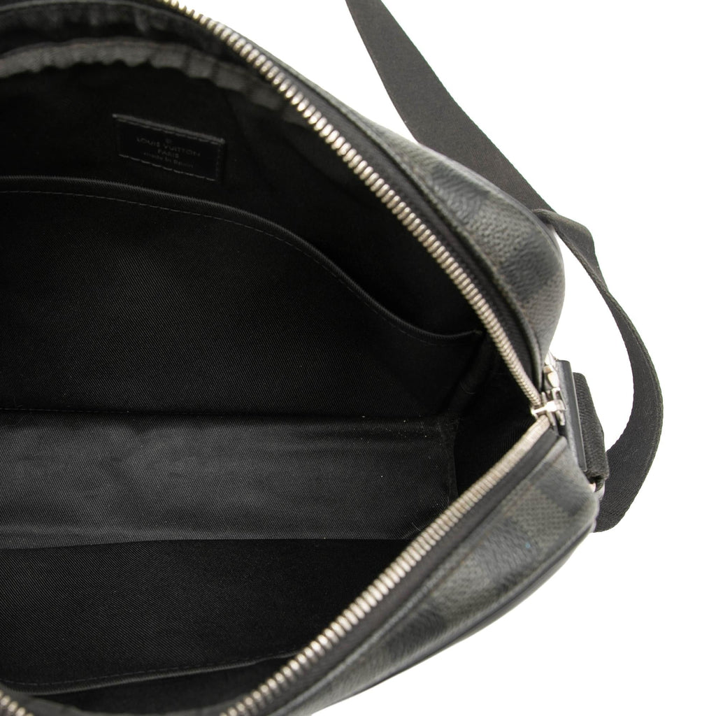 Louis Vuitton Damier Graphite Dayton Reporter MM Crossbody Bag - Black