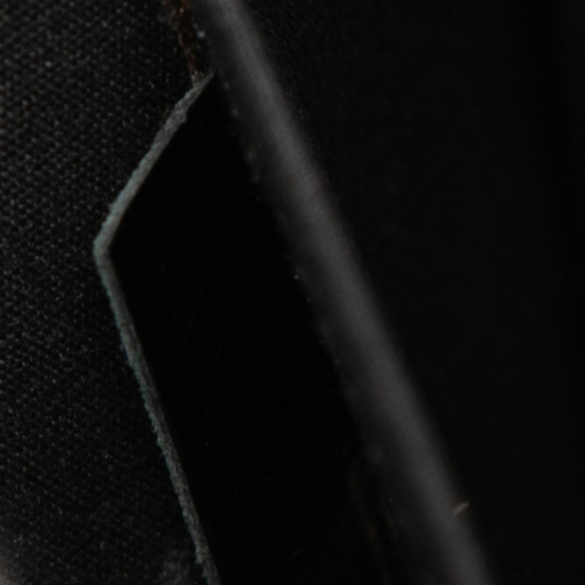 Louis Vuitton Epi Croisette PM Satchel - Black