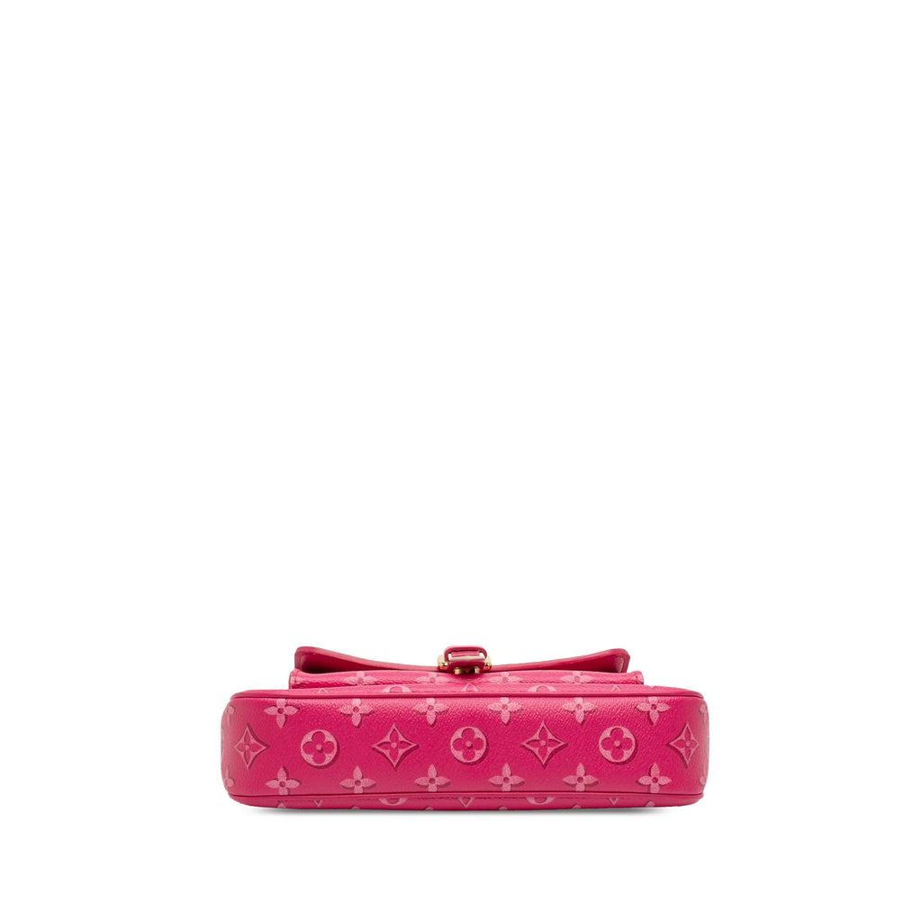Louis Vuitton Fall For You Monogram Maxi Multi Pochette Accessoires - Pink