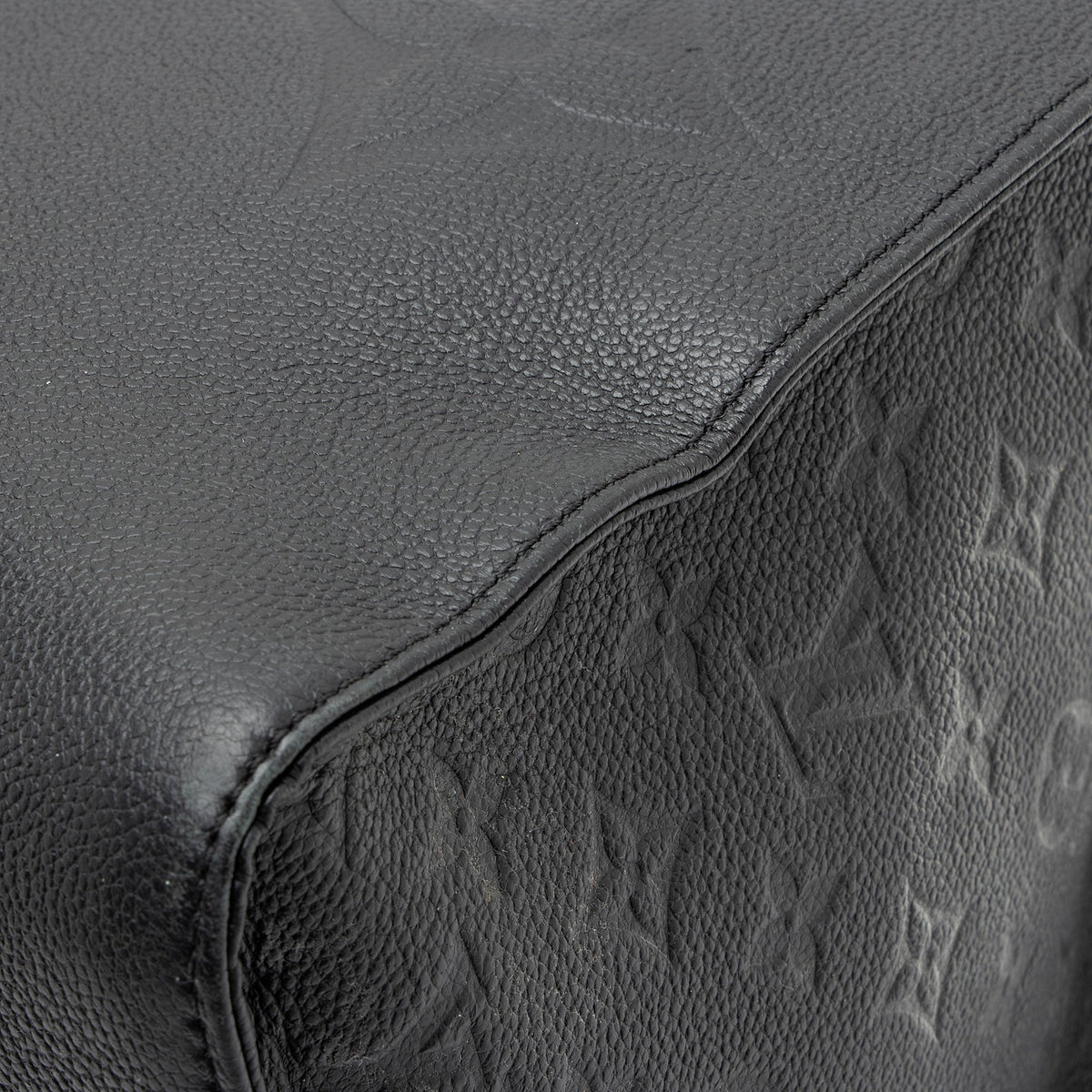 Louis Vuitton Giant Monogram Empreinte Onthego GM Tote Bag - Black
