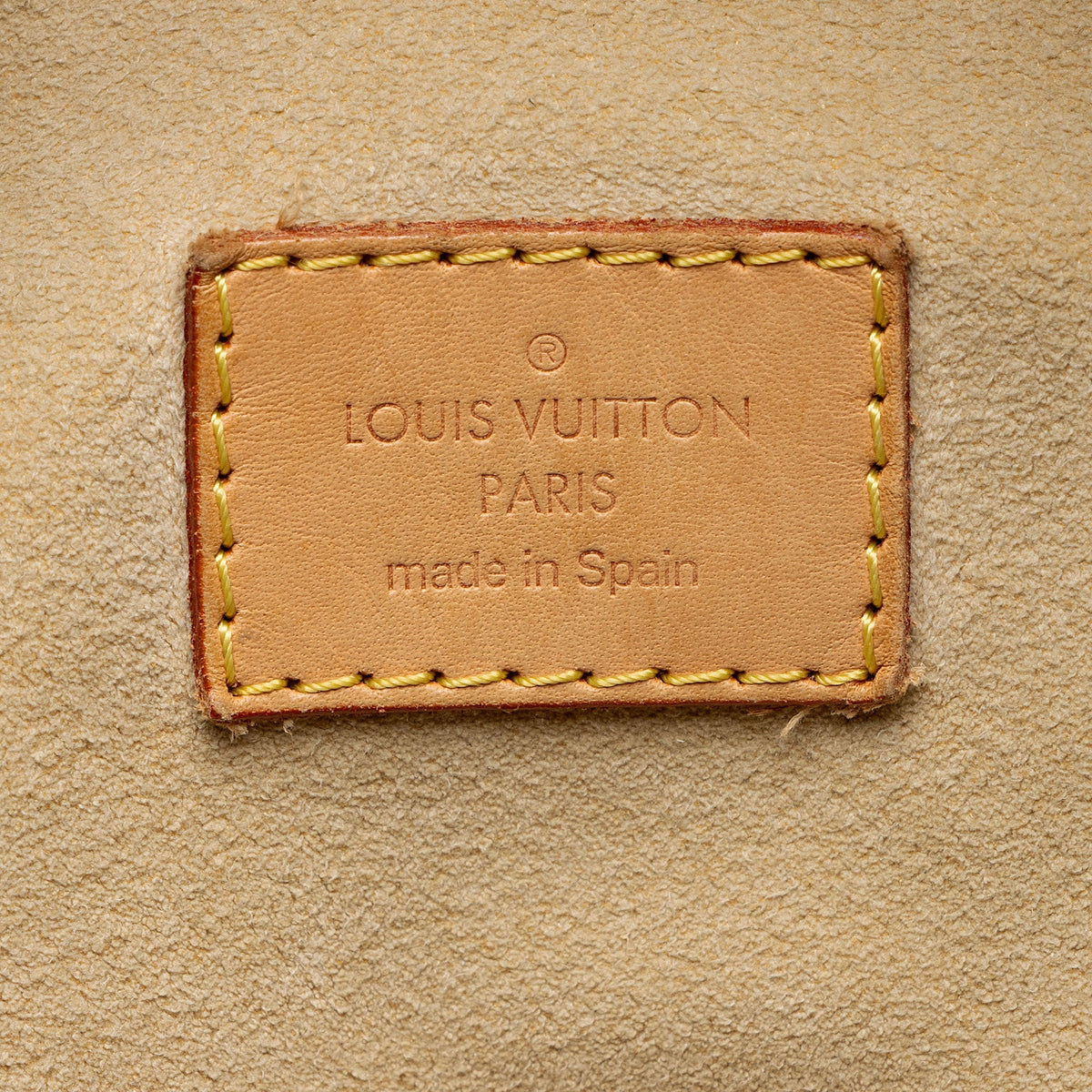 Louis Vuitton Monogram Canvas Artsy MM Shoulder Bag - Brown
