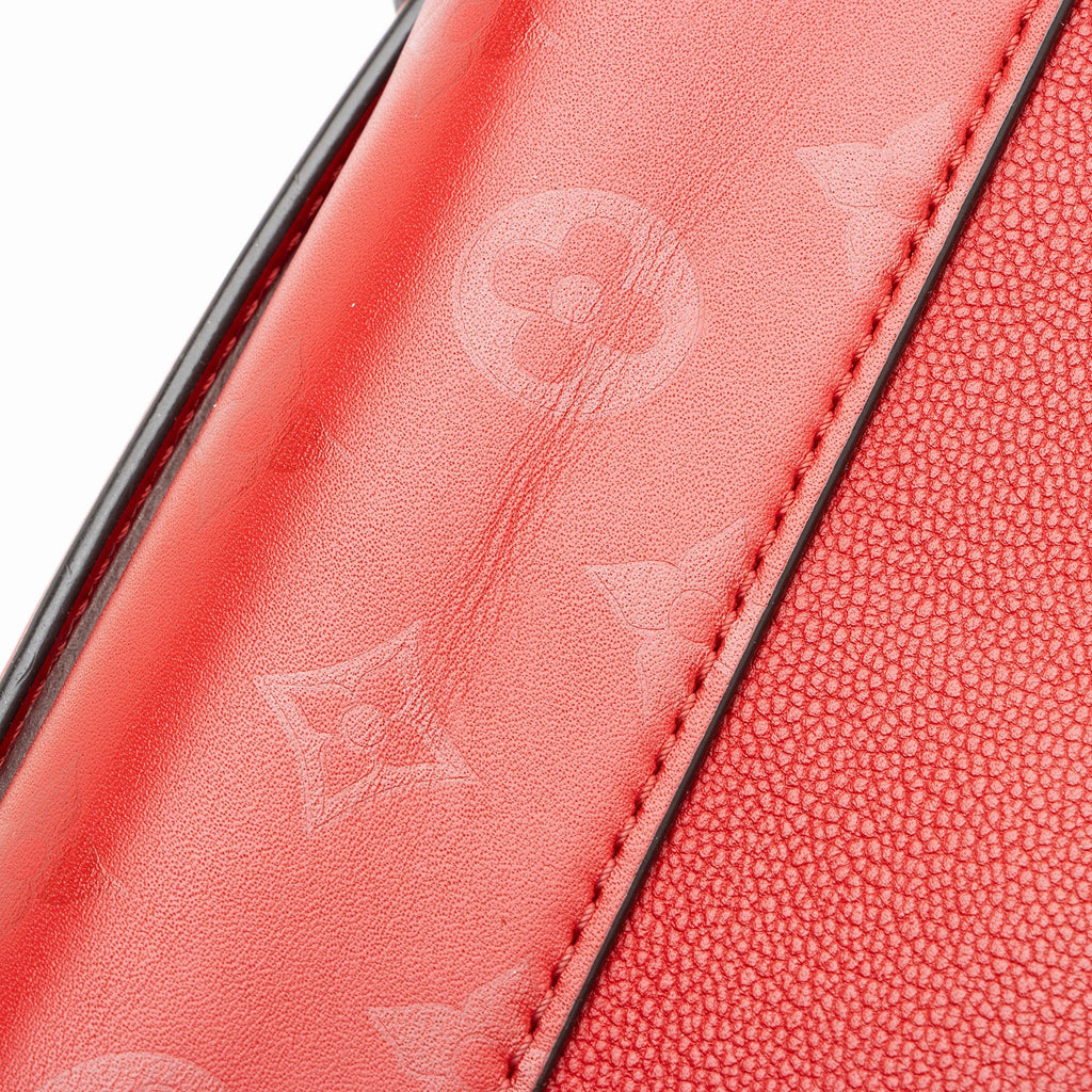 Louis Vuitton Monogram Cuir Very Messenger - Red