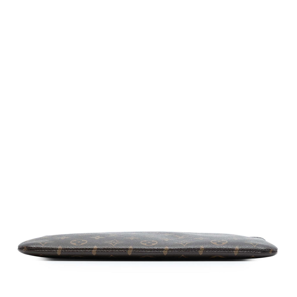 Louis Vuitton Monogram Daily Pouch Clutch - Brown
