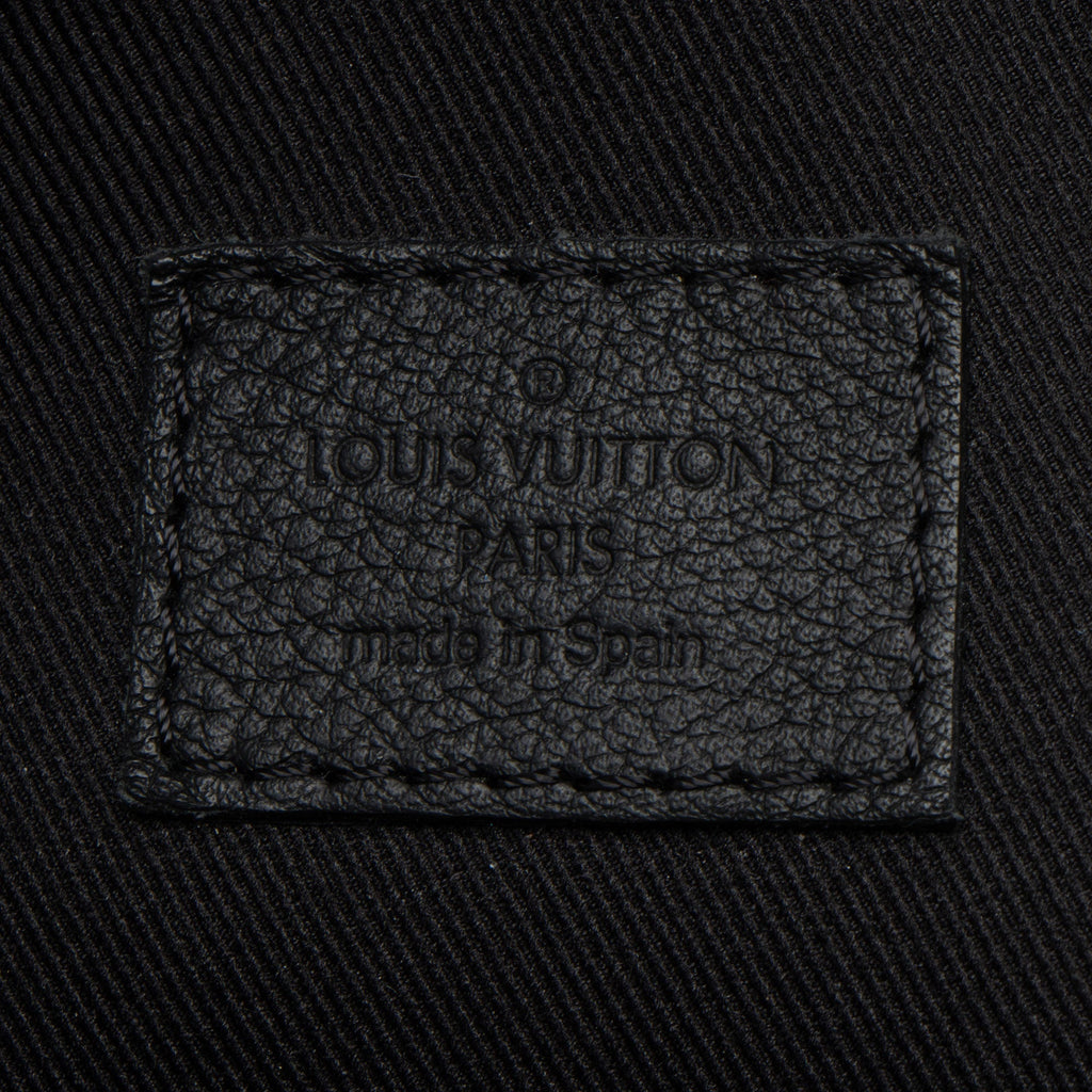 Louis Vuitton Monogram Shadow Discovery Bumbag Belt Bag - Black