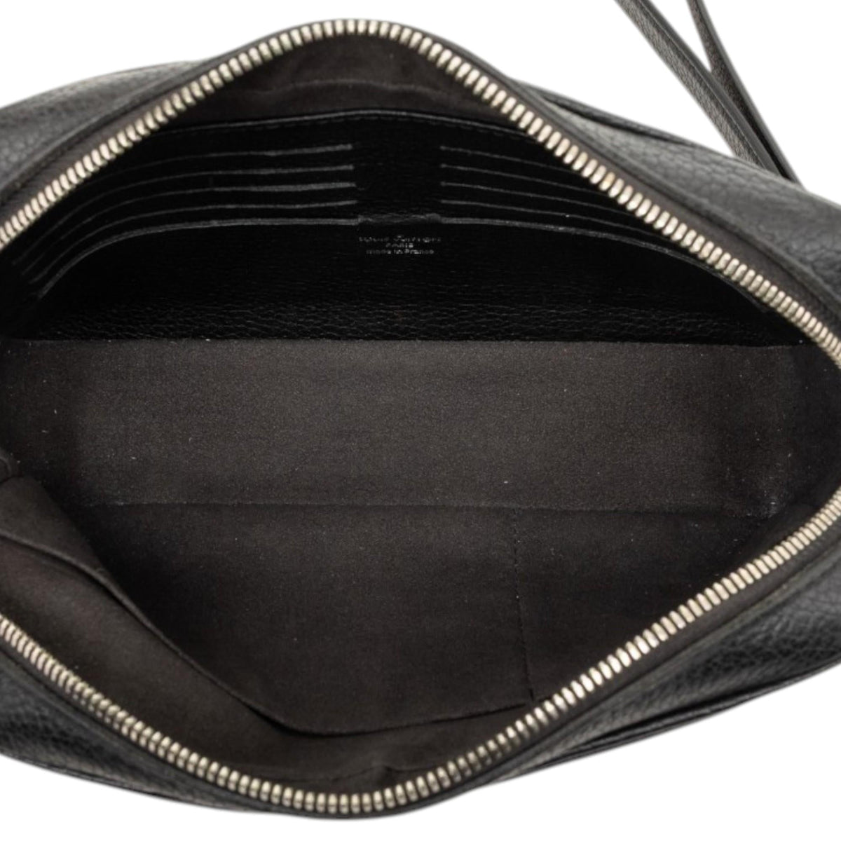 Louis Vuitton Taiga Kasai Clutch - Black