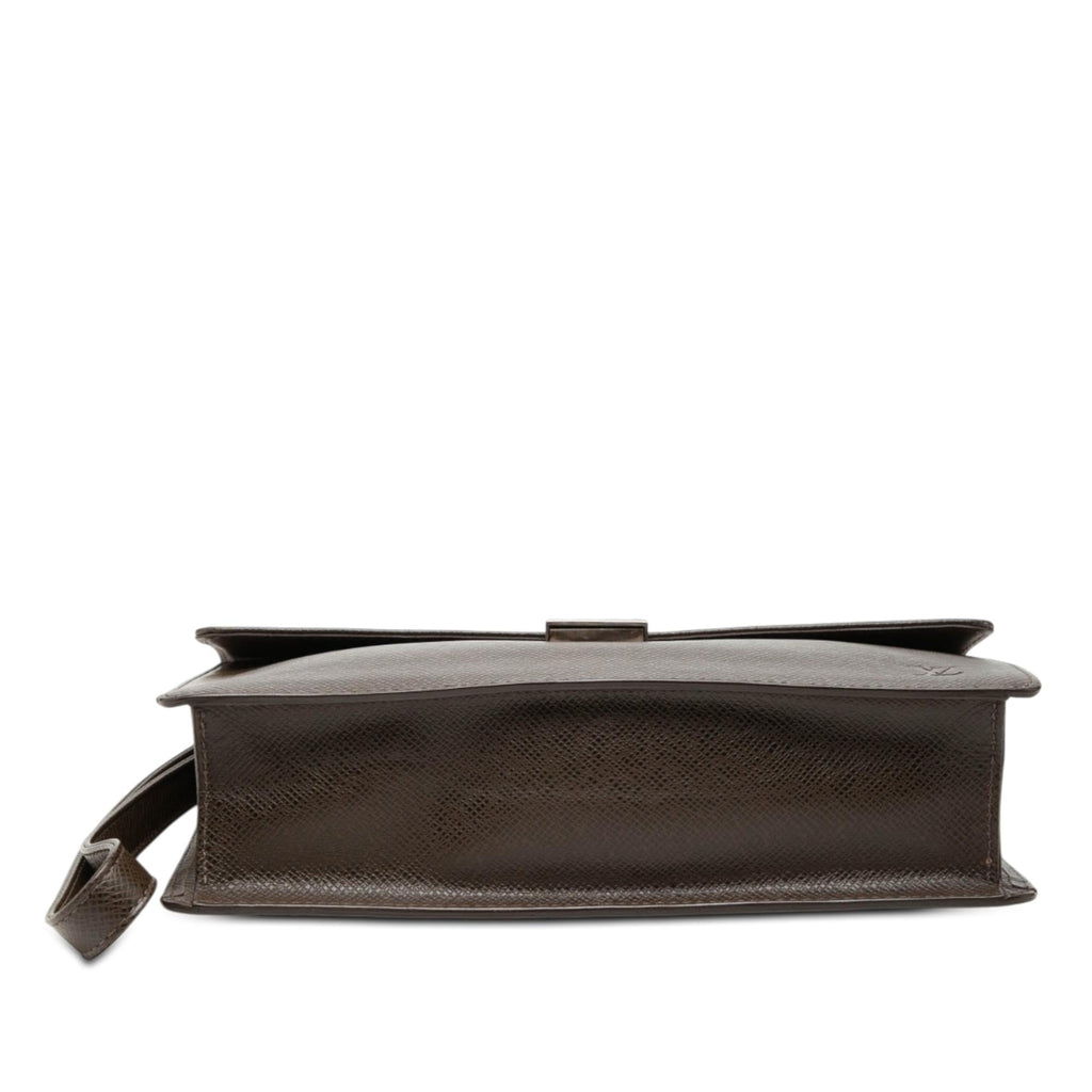 Louis Vuitton Taiga Selenga Clutch - Brown