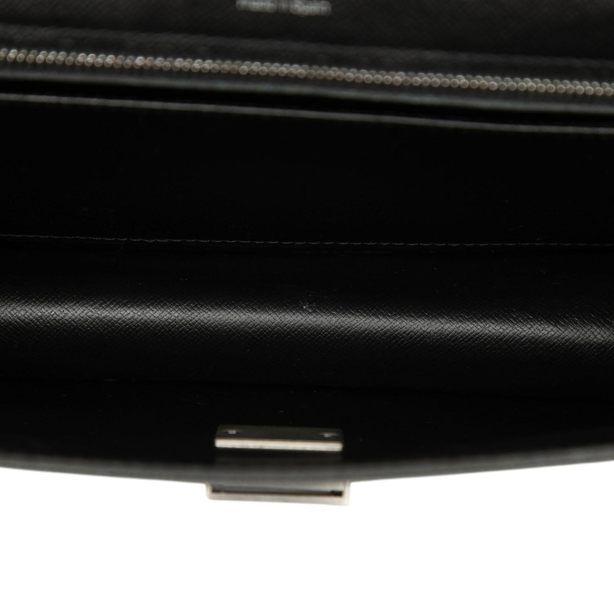 Louis Vuitton Taiga Selenga Clutch - Black