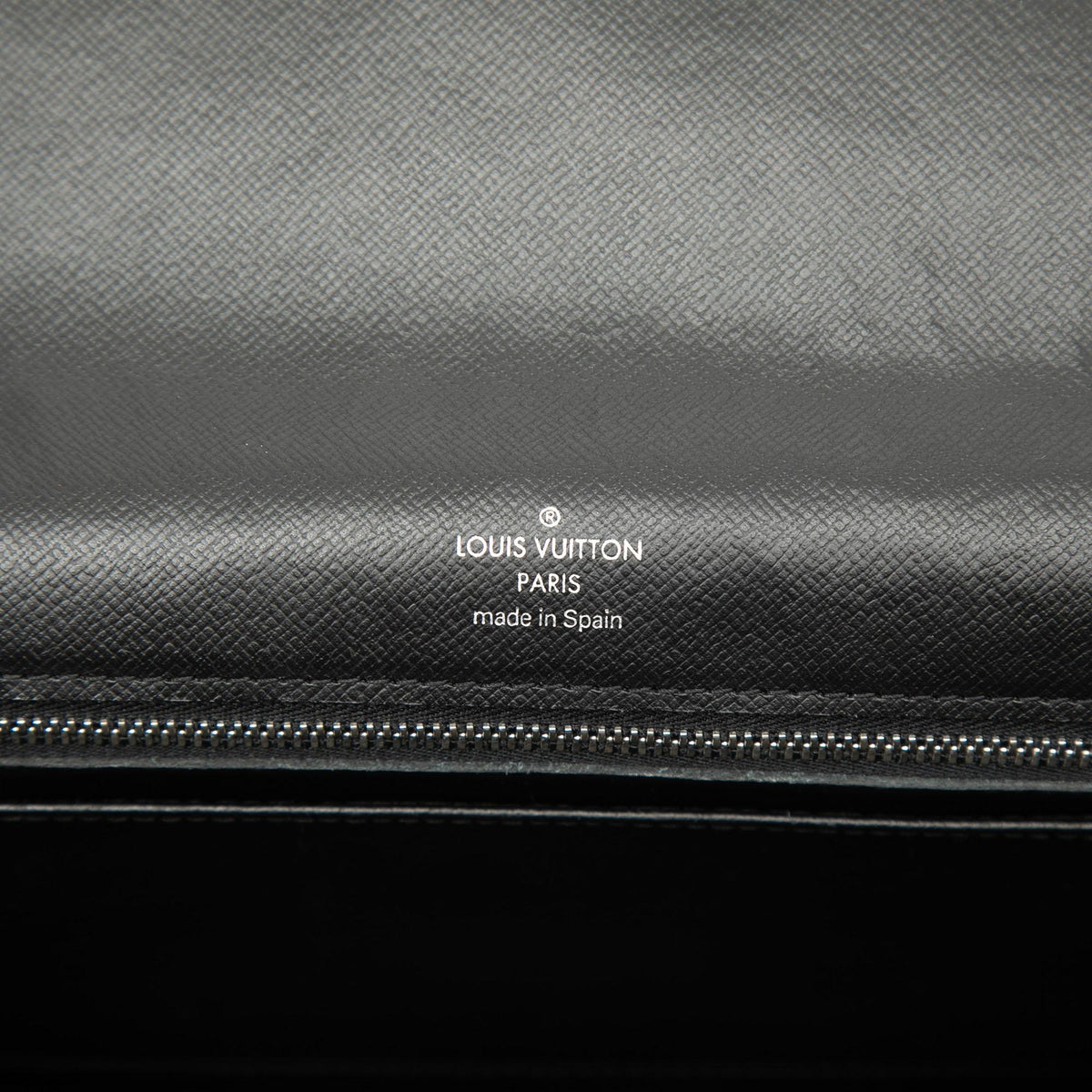 Louis Vuitton Taiga Selenga Clutch - Black