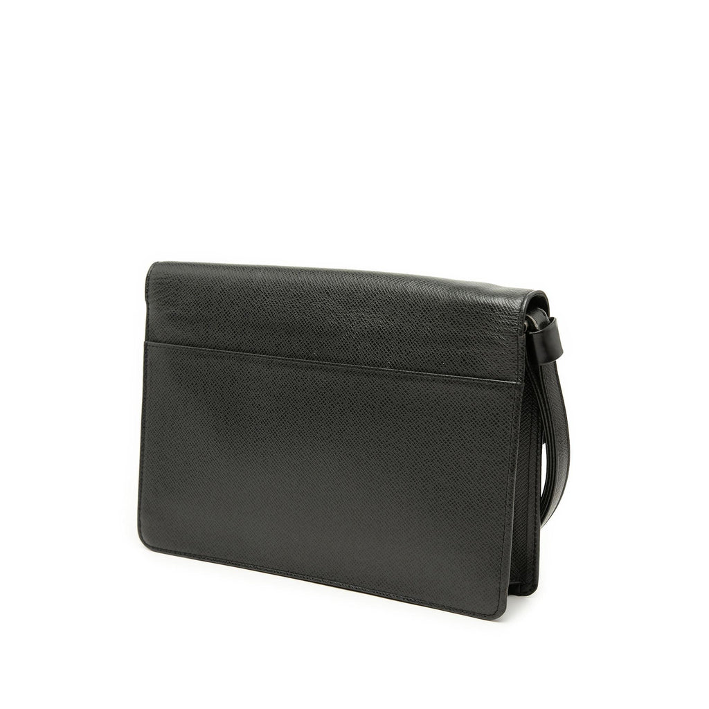 Louis Vuitton Taiga Selenga Clutch - Black
