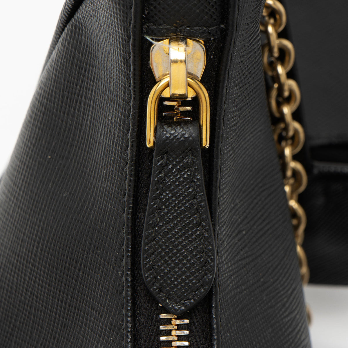 Prada Saffiano Re-Edition 2005 Crossbody Bag - Black