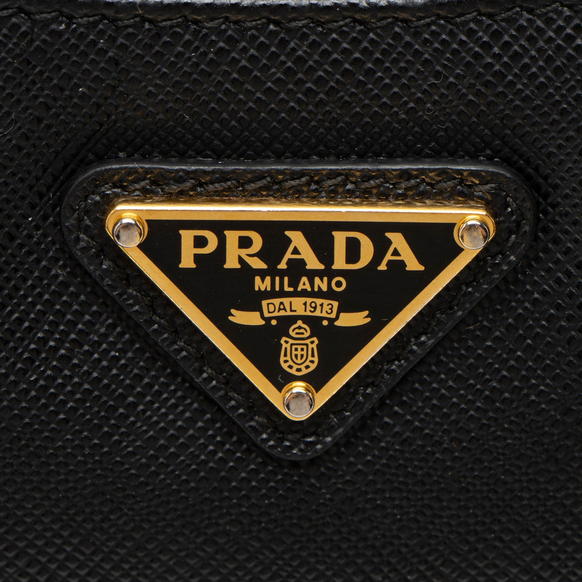 Prada Saffiano Re-Edition 2005 Crossbody Bag - Black