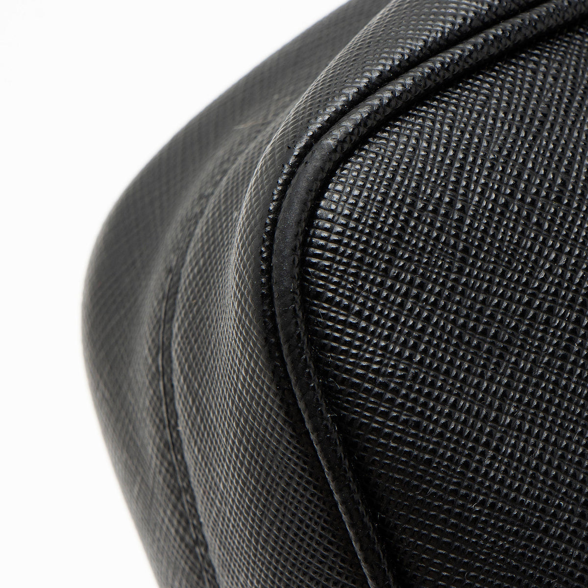 Prada Saffiano Re-Edition 2005 Crossbody Bag - Black
