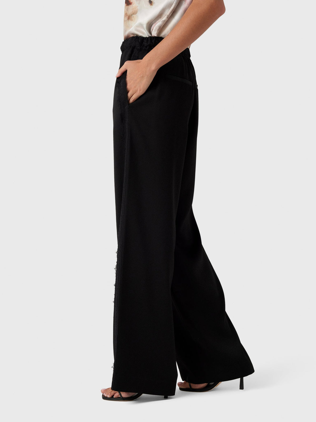 Vince Women's Mid-Rise Lace-Trim Pull-On Pant
