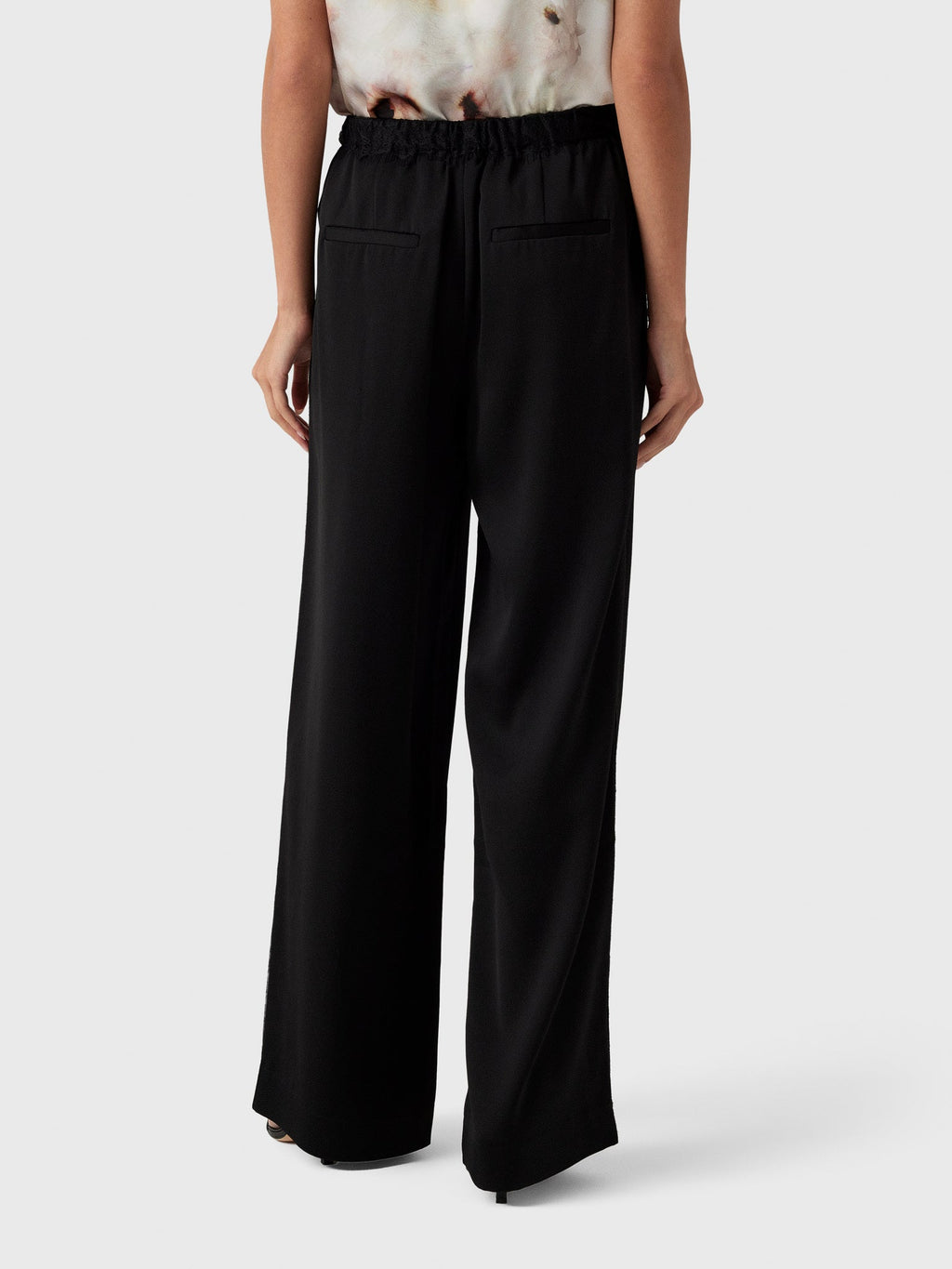 Vince Women's Mid-Rise Lace-Trim Pull-On Pant