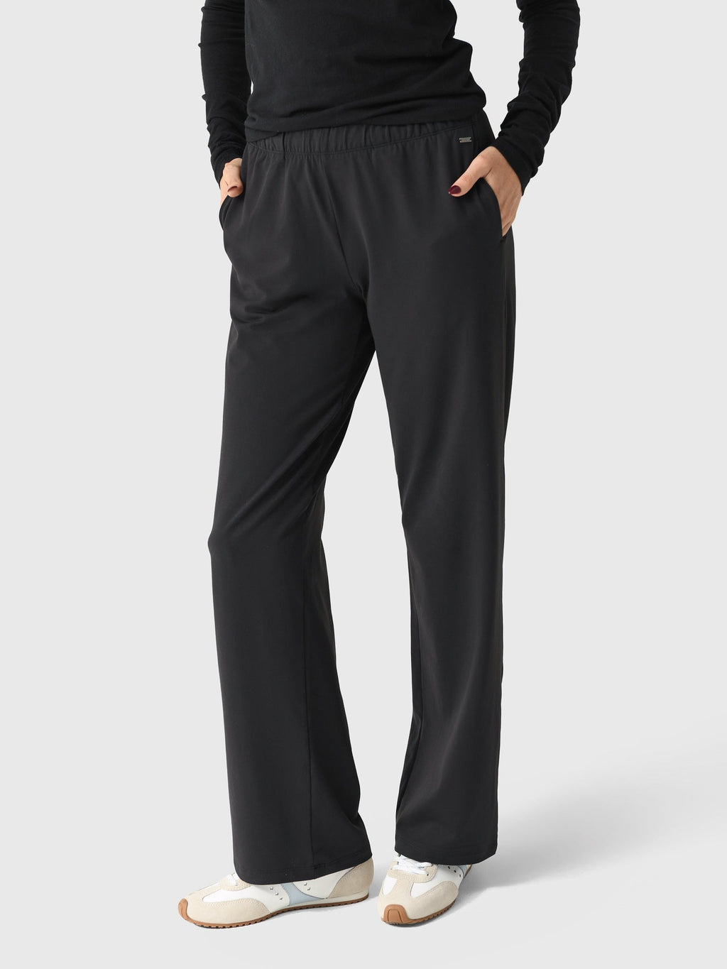 Vuori Women's Halo Modern Straight Leg Pant