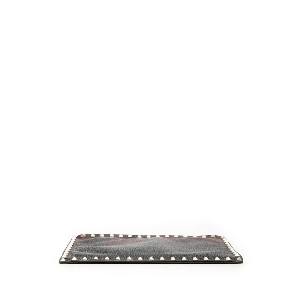 Valentino Grained Calfskin Rockstud Camouflage Zip Clutch - Red