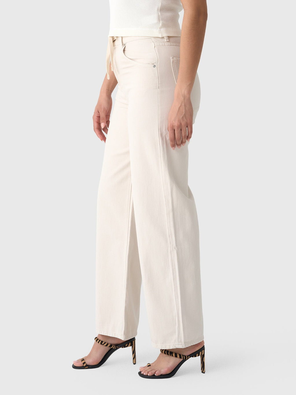 Le Jean Women's Luna Relaxed Jean