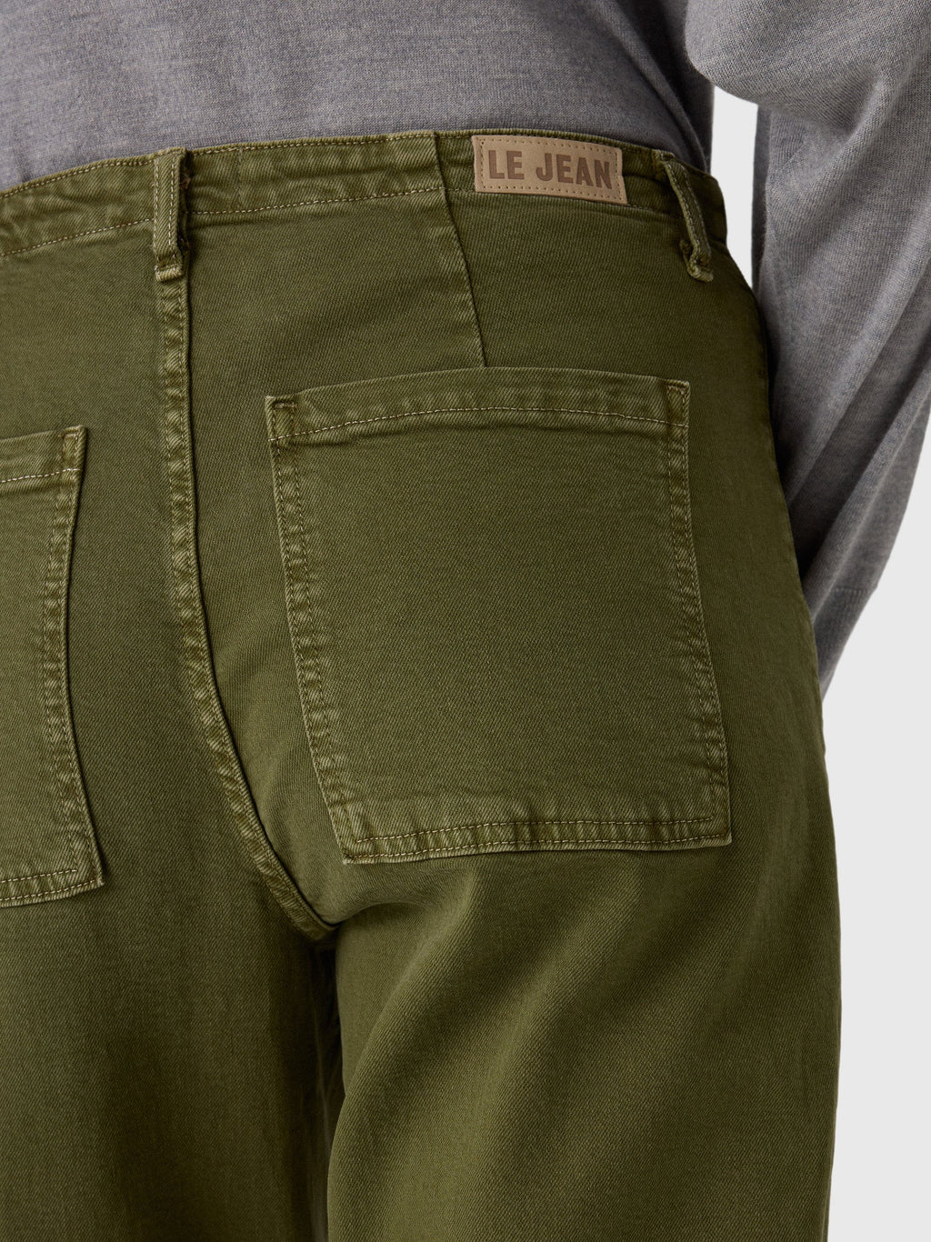 Le Jean Women's Utility Soft Barrel Jean