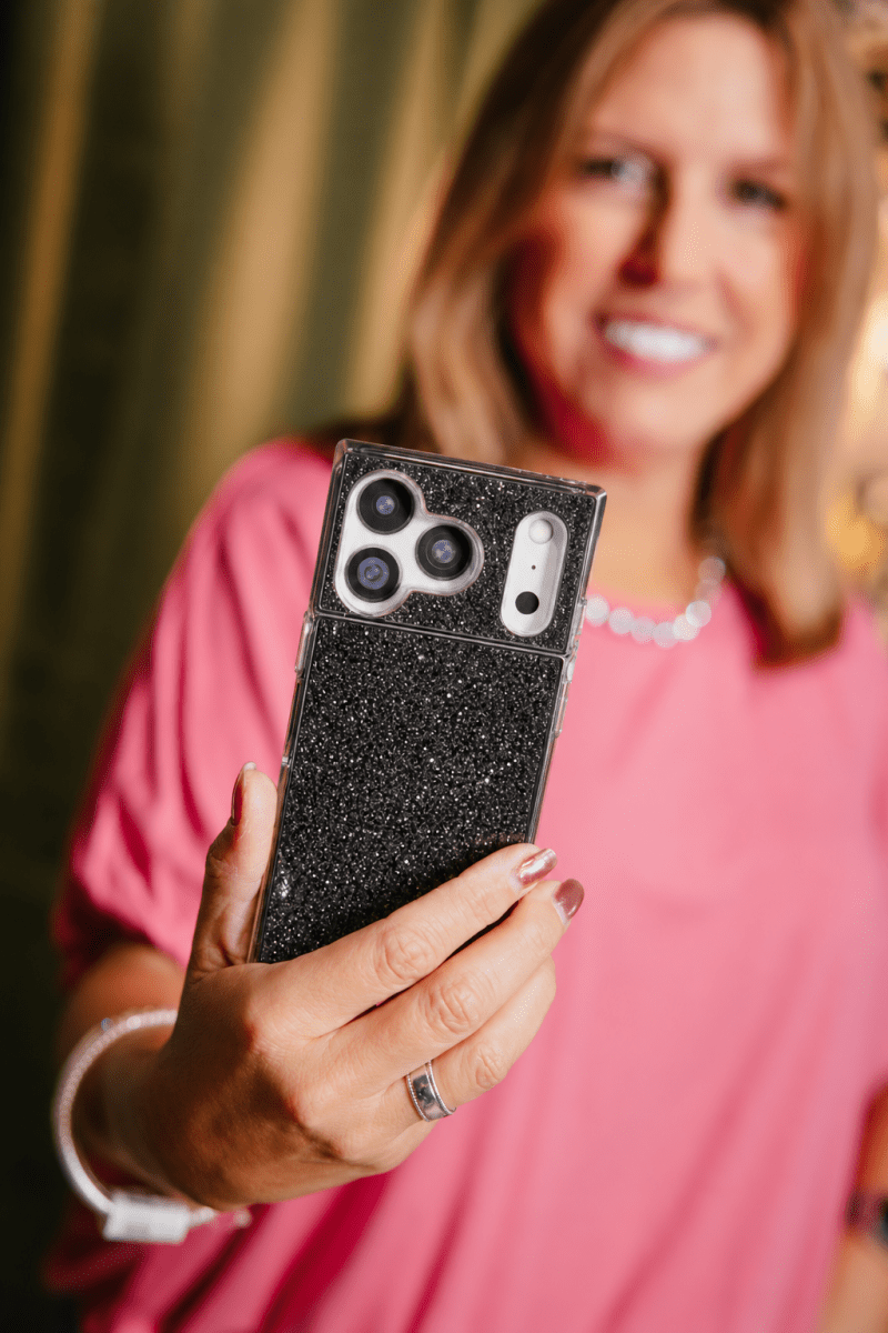 Black Crystal Elegance Magsafe iPhone Case | iPhone 17 Pro