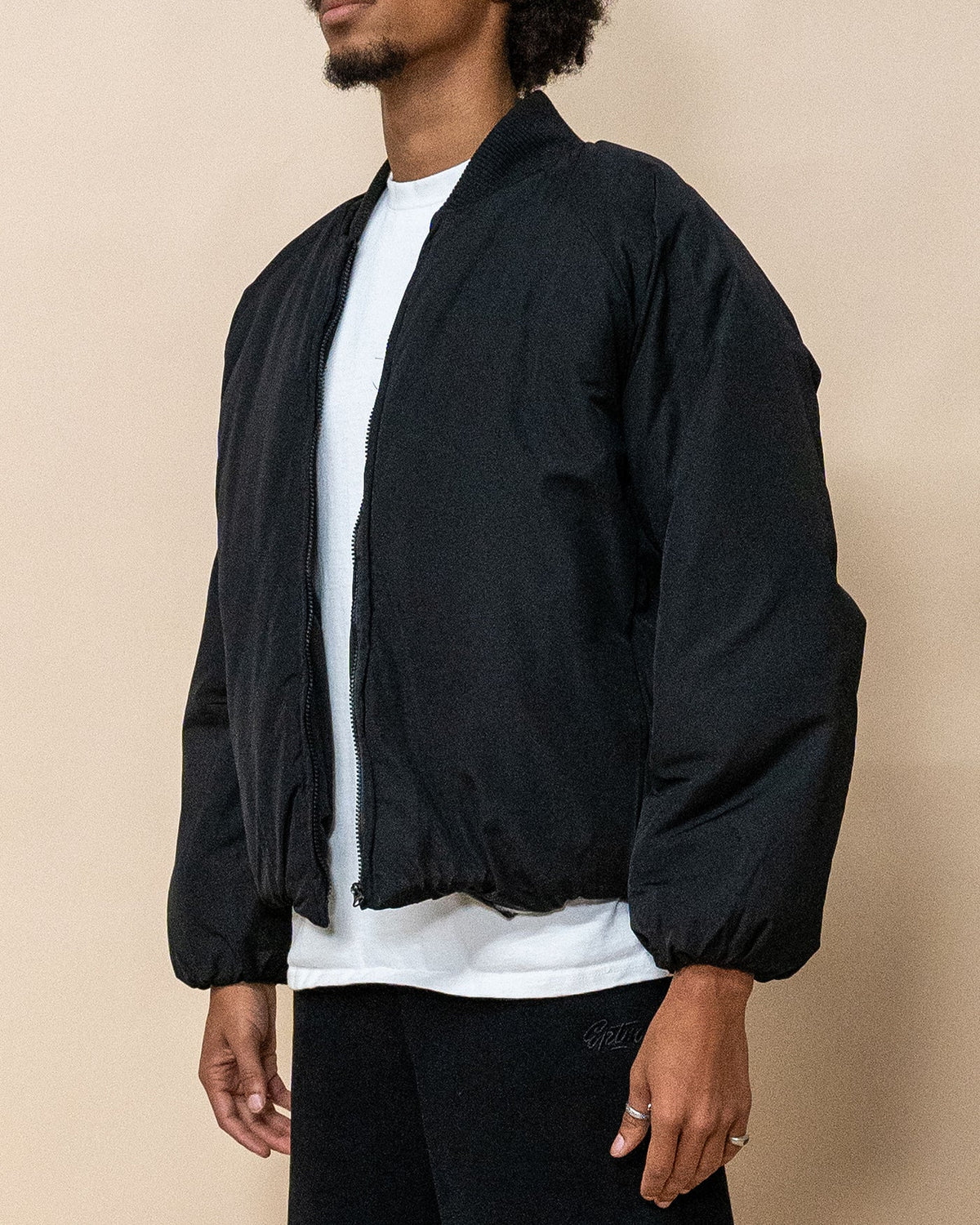 EPTM CAPITAL CROPPED BOMBER JACKET BLACK
