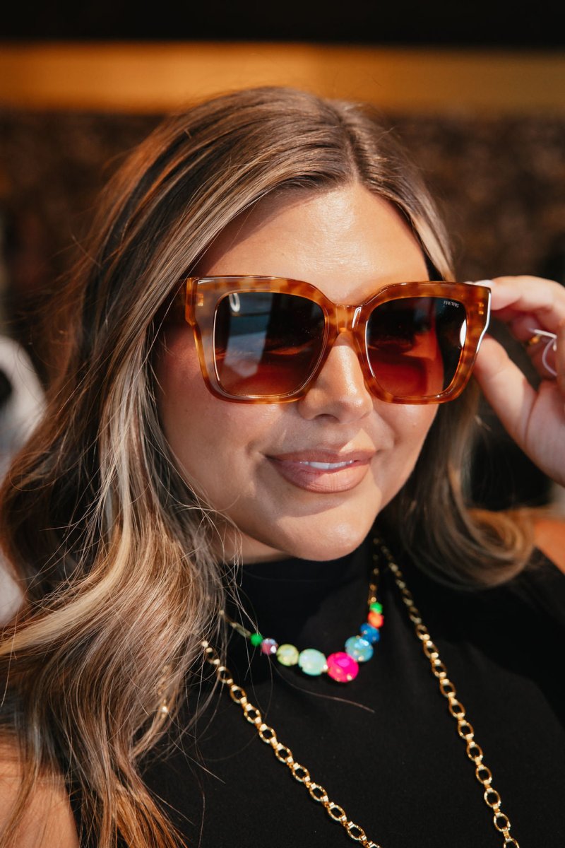 Bon Chic Sunglasses In Light Tortoise