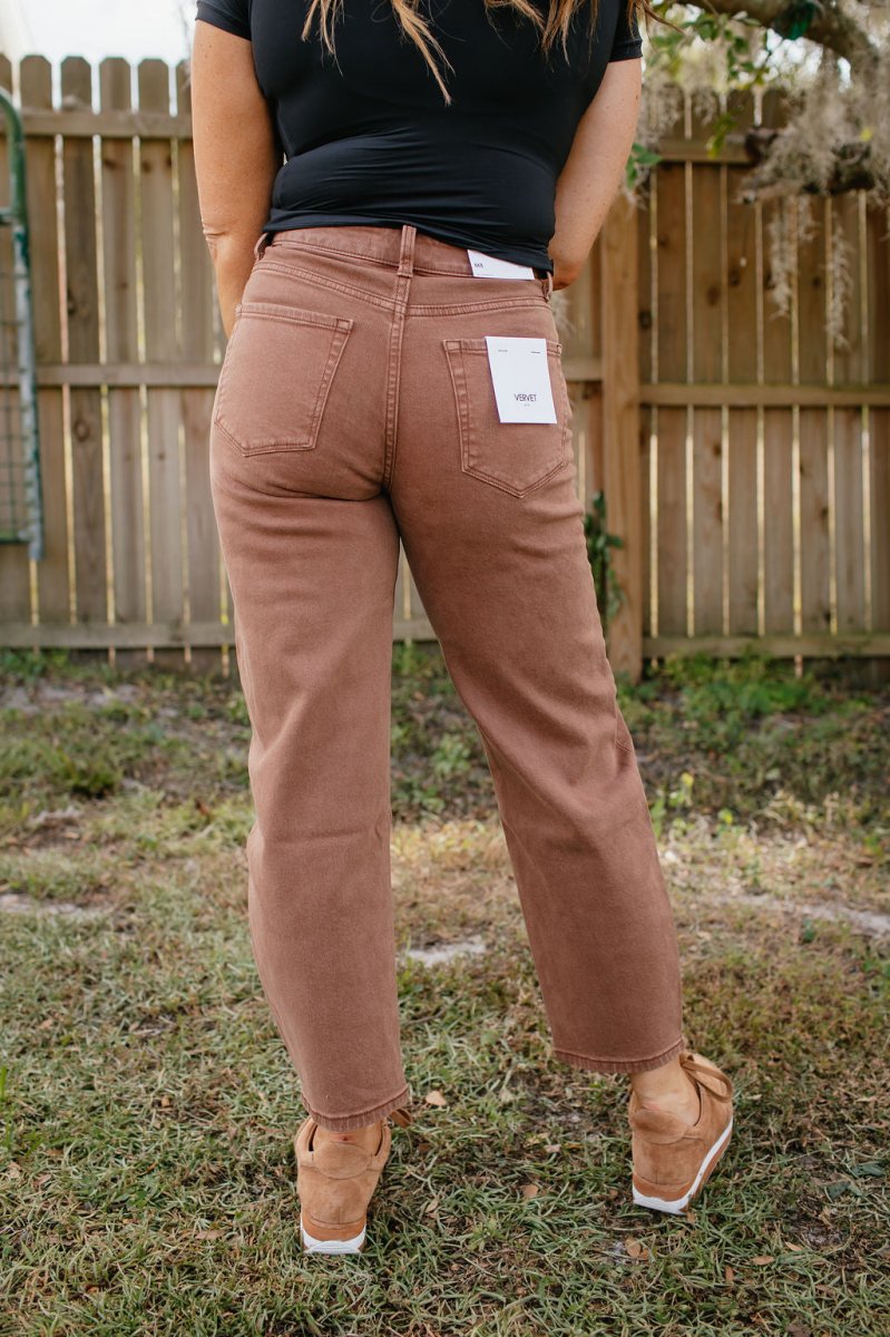 Coffee Break Barrel Jeans