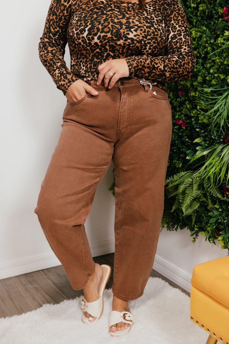 Coffee Break Barrel Jeans